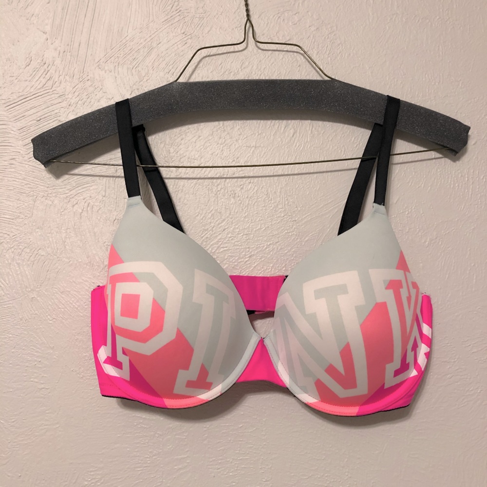 NWOT VS PINK bra